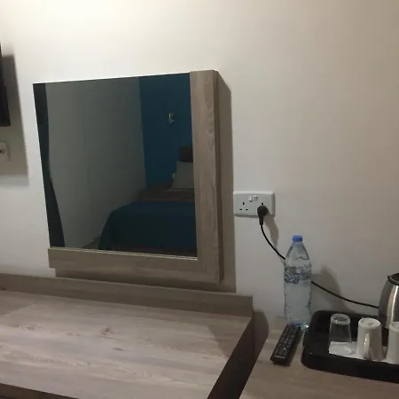 Livana 2* Agia Trias