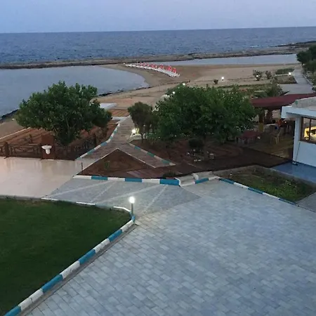 Hotel Livana Agia Trias