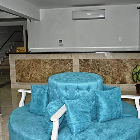 מלון Livana Agia Trias