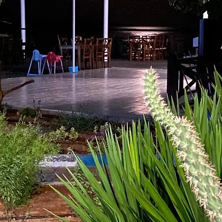 Otel Livana