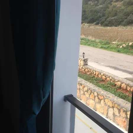 Hotel Livana Agia Trias