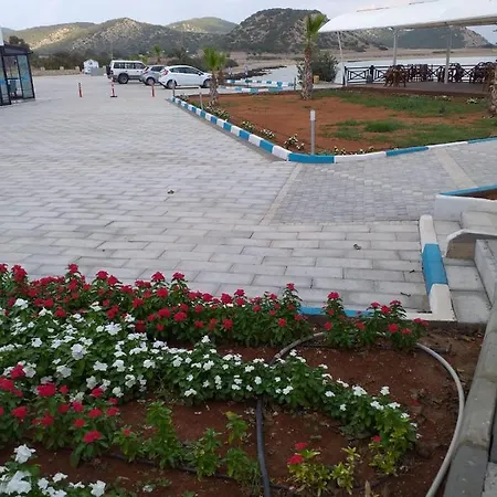 Hotel Livana 2*