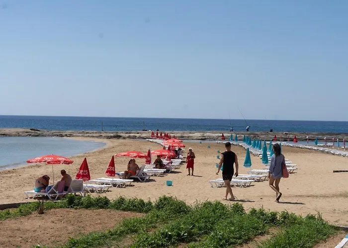 Livana 2* Agia Trias