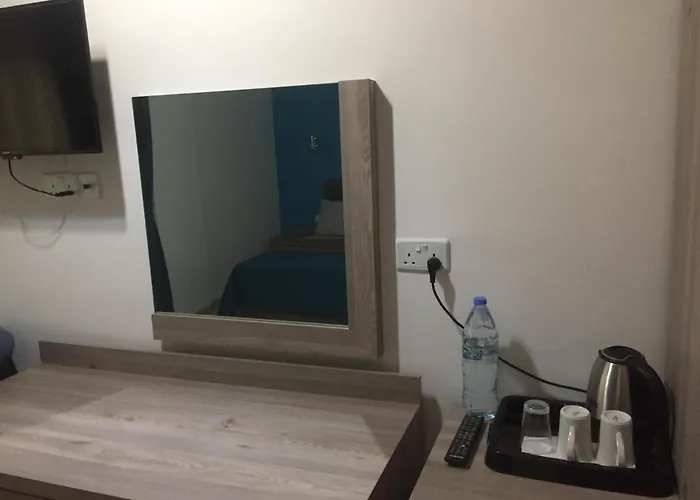 Livana 2* Agia Trias