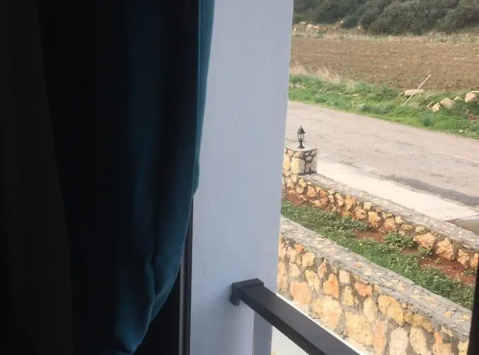 Hotel Livana Agia Trias